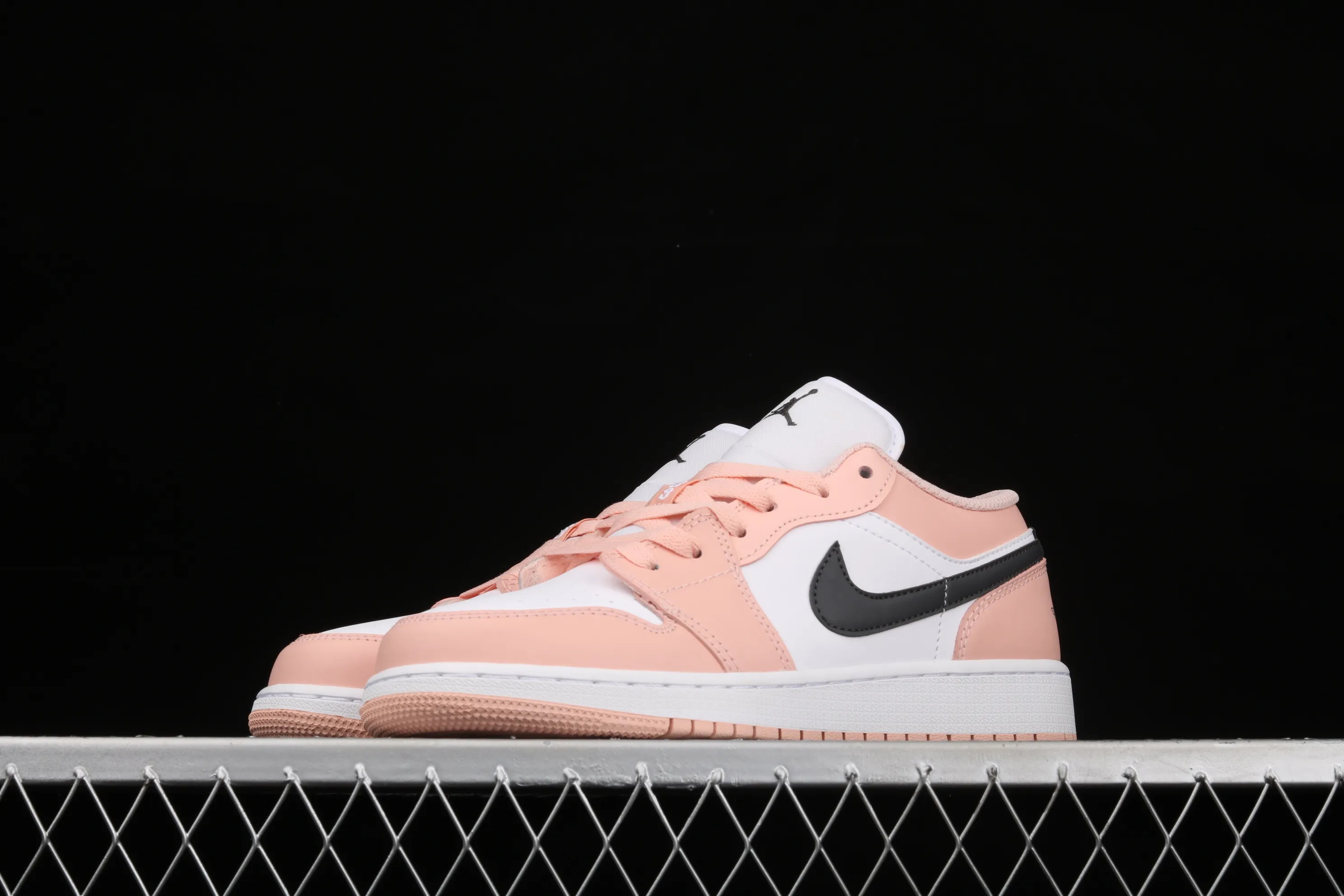 All categories Air Jordan Jordan series basketball shoes Air Jordan 1 Low G version pure original Air Jordan 1 Low AJ1 Joe 1 Arctic pink low-top basketball shoes 553560-800